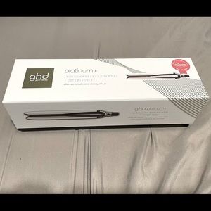 New GHD Platinum+ Styler - 1” Flat Iron